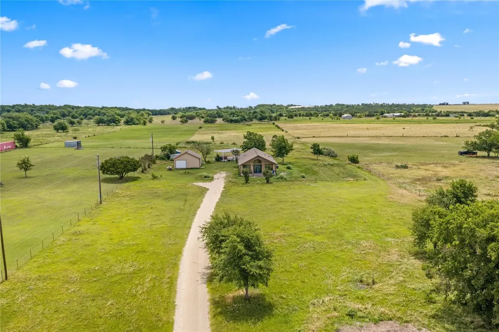 1325 County Road 269 Oglesby TX 76561