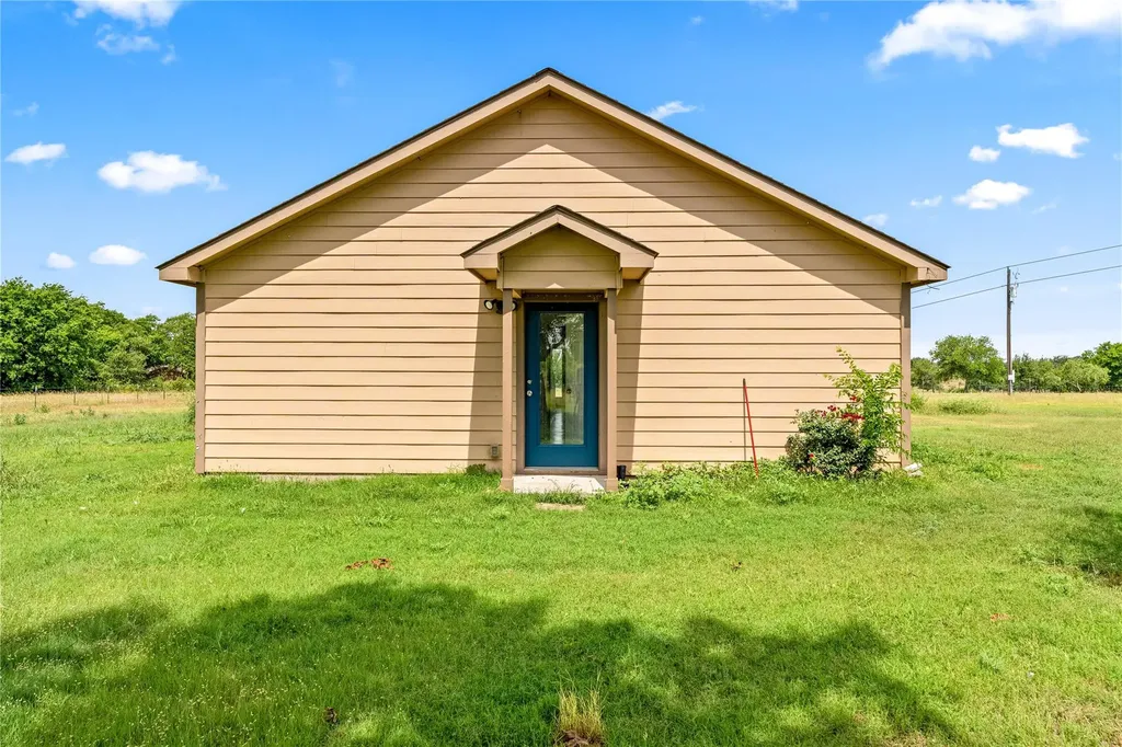 1325 County Road 269 Oglesby TX 76561