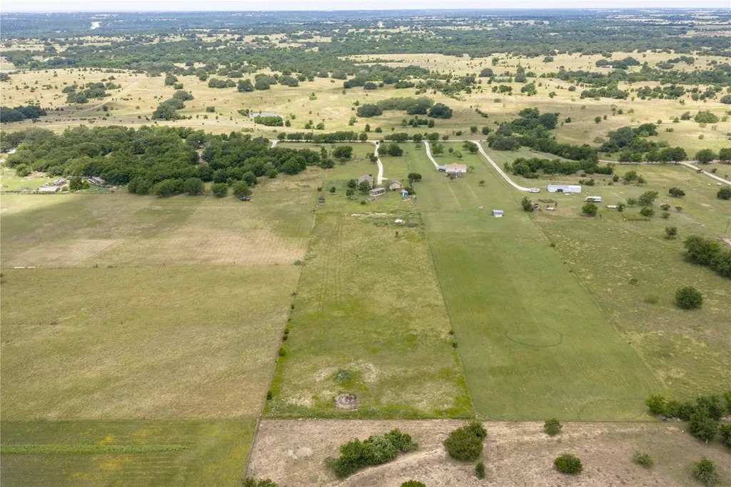 1325 County Road 269 Oglesby TX 76561