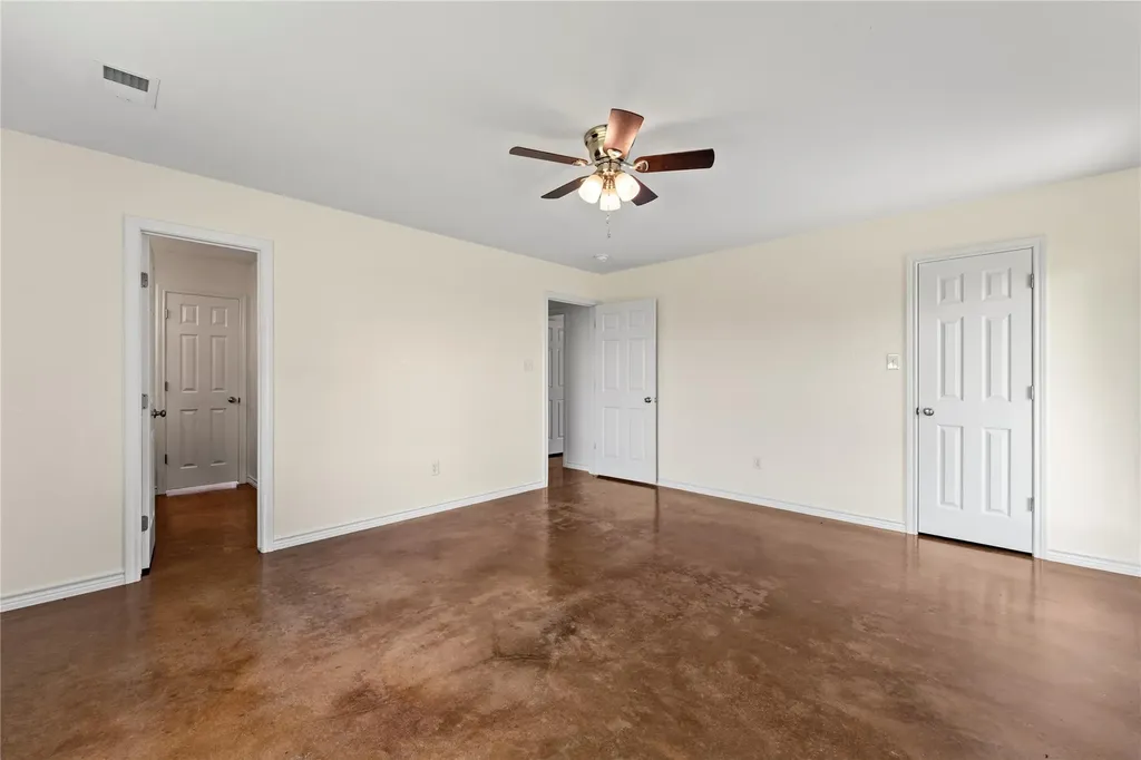 1325 County Road 269 Oglesby TX 76561