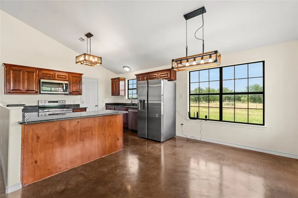 1325 County Road 269 Oglesby TX 76561