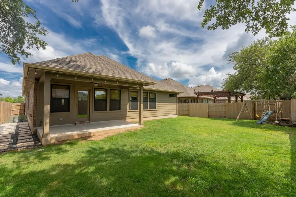 146 Red Granite Drive Dripping Springs TX 78620