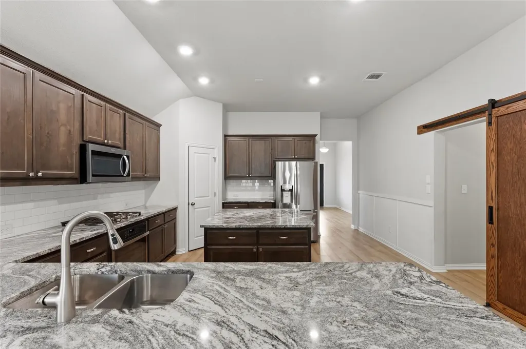 146 Red Granite Drive Dripping Springs TX 78620