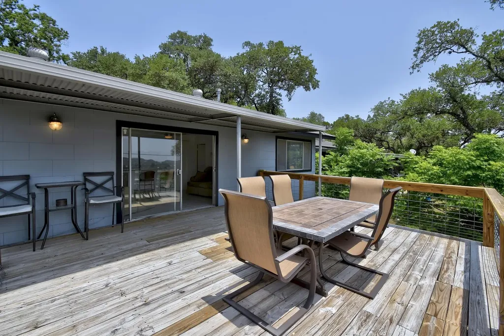 284 Lake Forest Canyon Lake TX 78133
