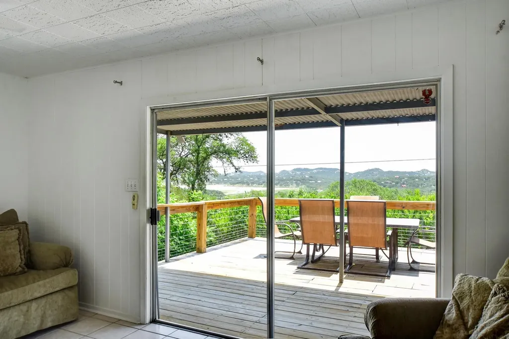284 Lake Forest Canyon Lake TX 78133