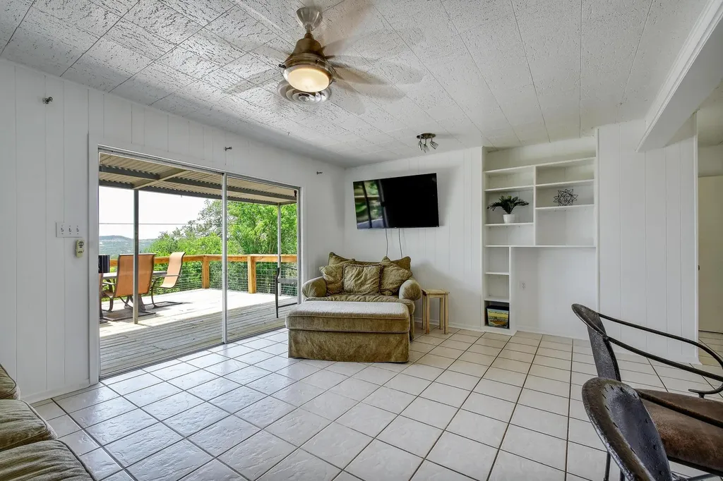 284 Lake Forest Canyon Lake TX 78133