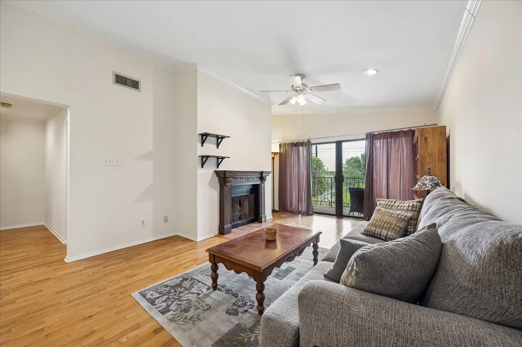 409 E 38th Street Austin TX 78705