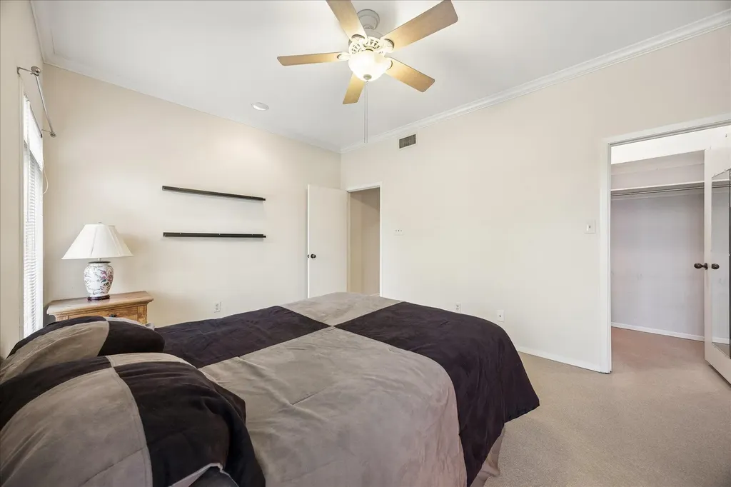 409 E 38th Street Austin TX 78705
