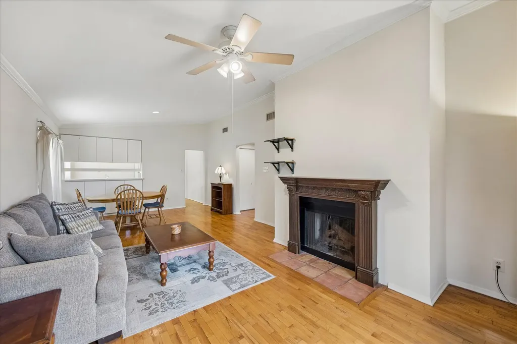 409 E 38th Street Austin TX 78705