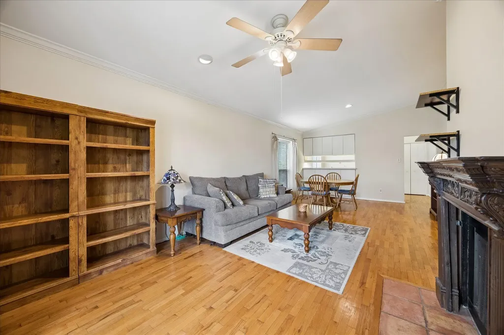 409 E 38th Street Austin TX 78705