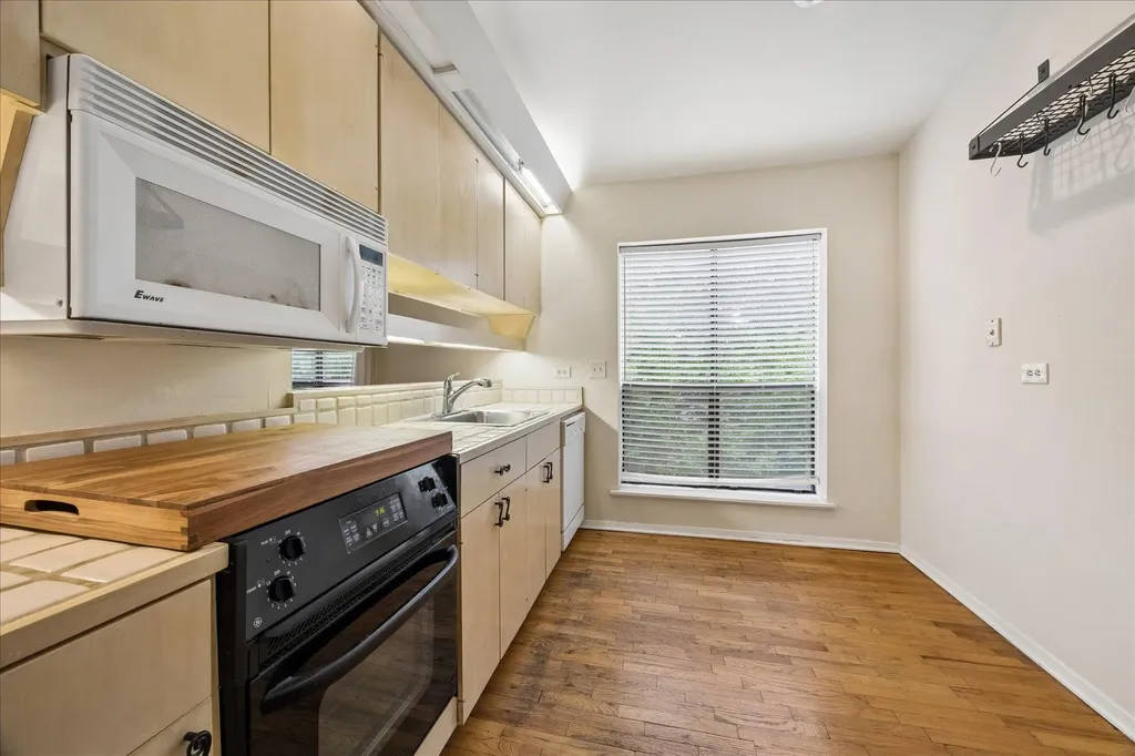 409 E 38th Street Austin TX 78705