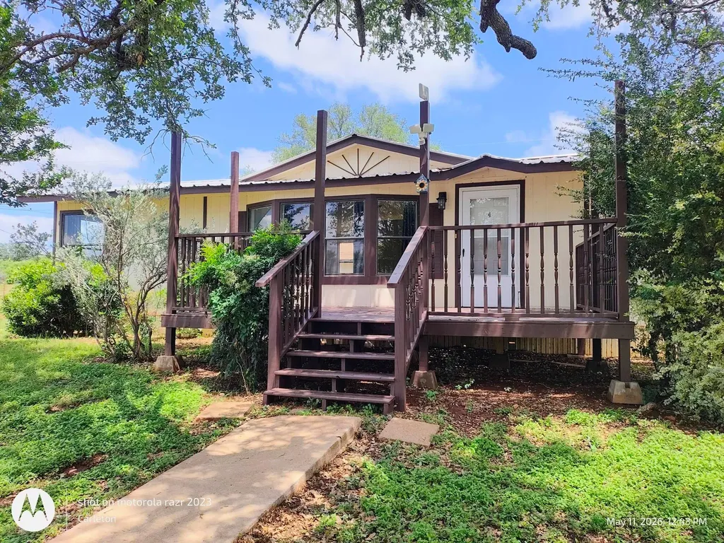 601 E Austin Avenue Llano TX 78643