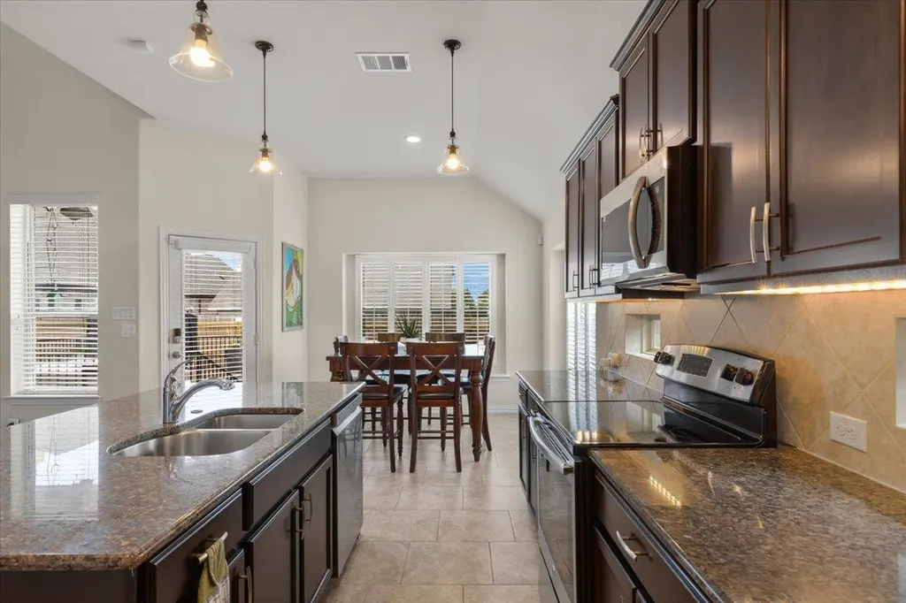 1017 Arvada Drive Leander TX 78641