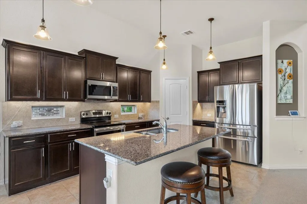 1017 Arvada Drive Leander TX 78641