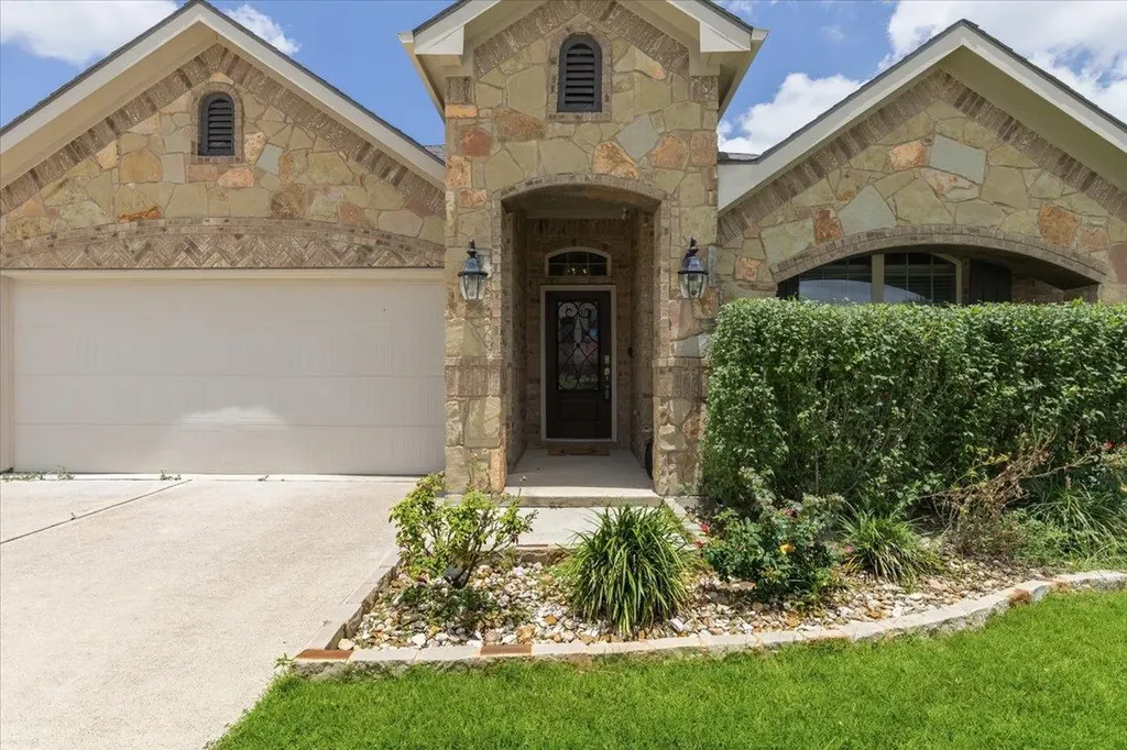 1017 Arvada Drive Leander TX 78641