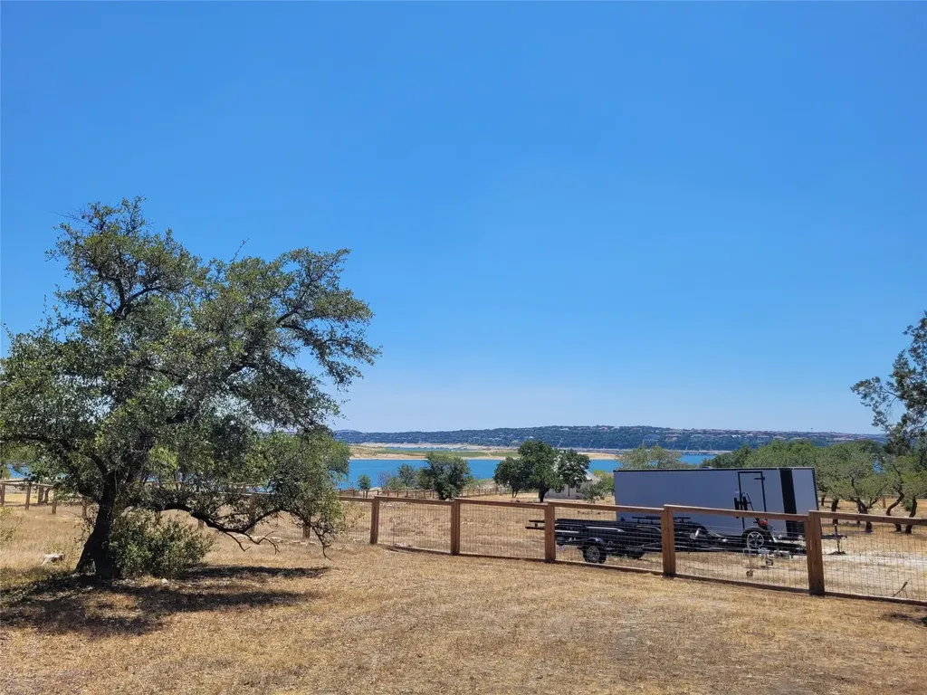 19910 Siesta Shores Drive Spicewood TX 78669