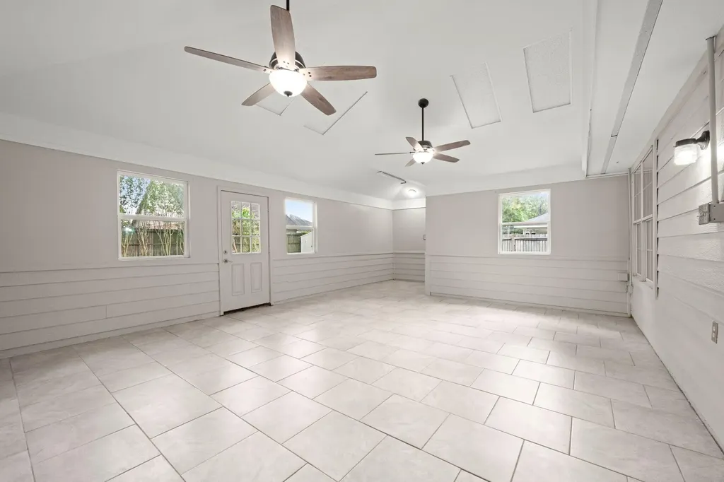 6707 Woodland Oaks Magnolia TX 77354
