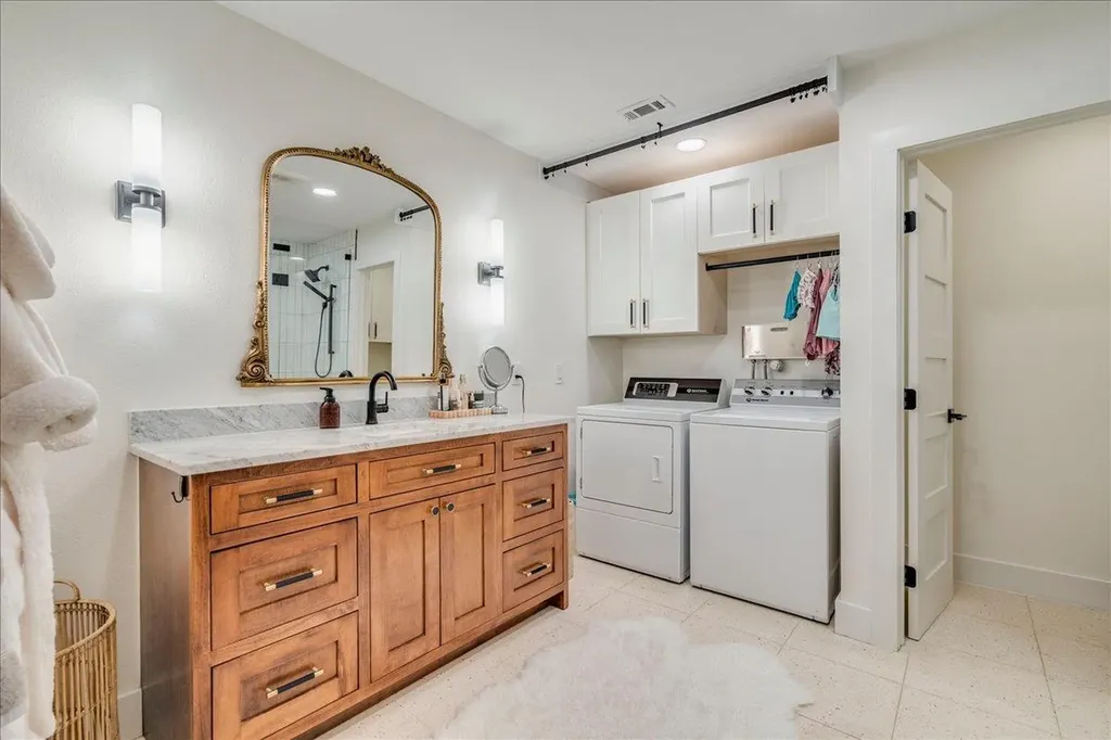 160 Shady Oaks Drive Dale TX 78616