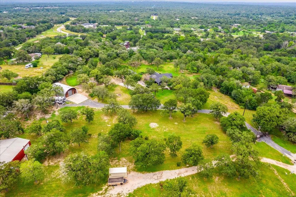 160 Shady Oaks Drive Dale TX 78616