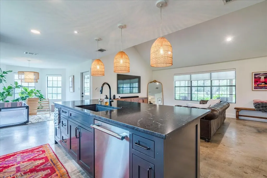 160 Shady Oaks Drive Dale TX 78616