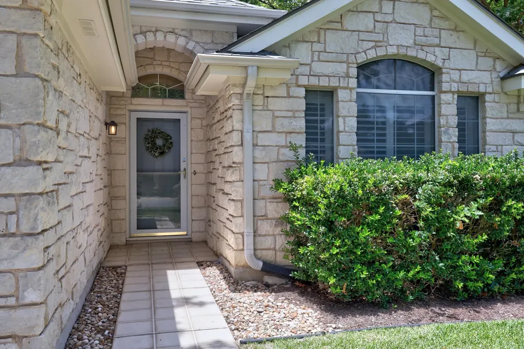 110 Village Drive Georgetown TX 78628
