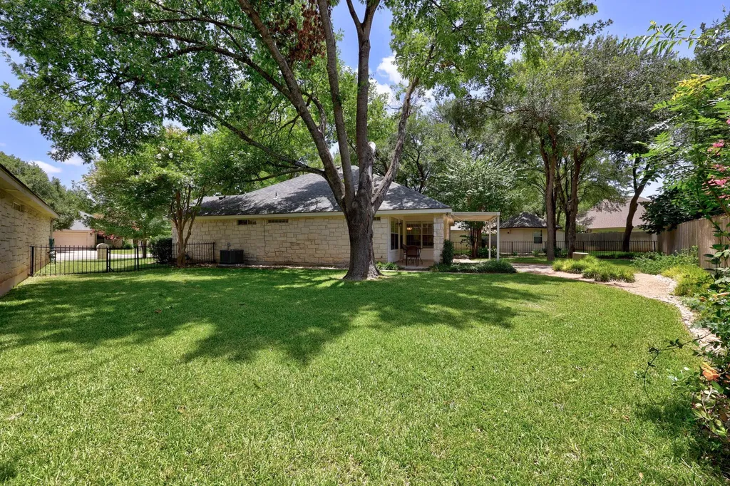110 Village Drive Georgetown TX 78628