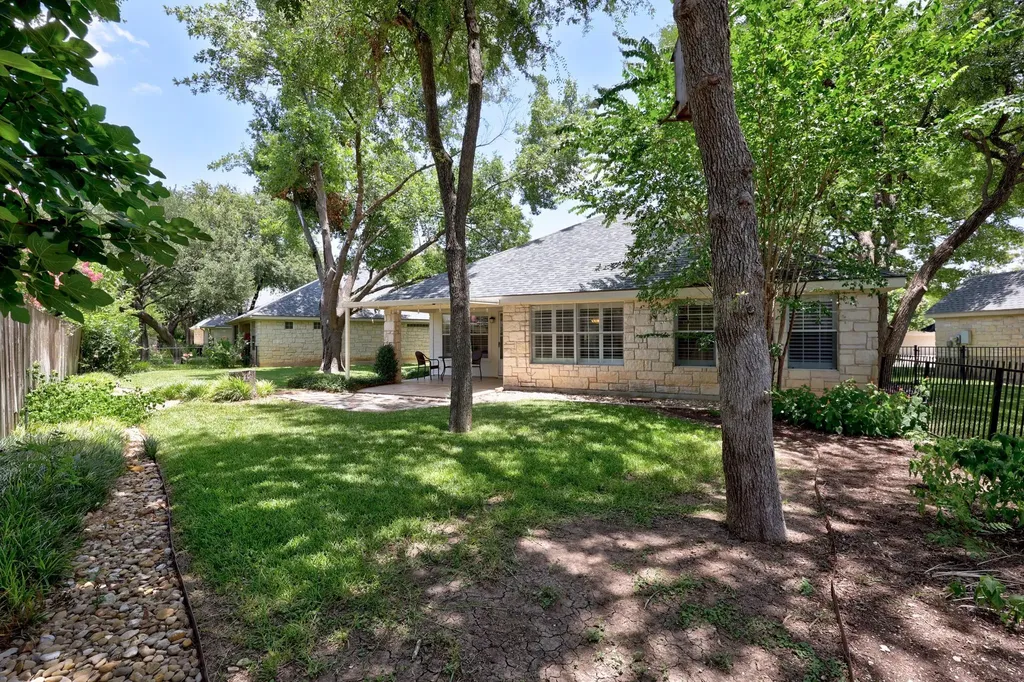 110 Village Drive Georgetown TX 78628