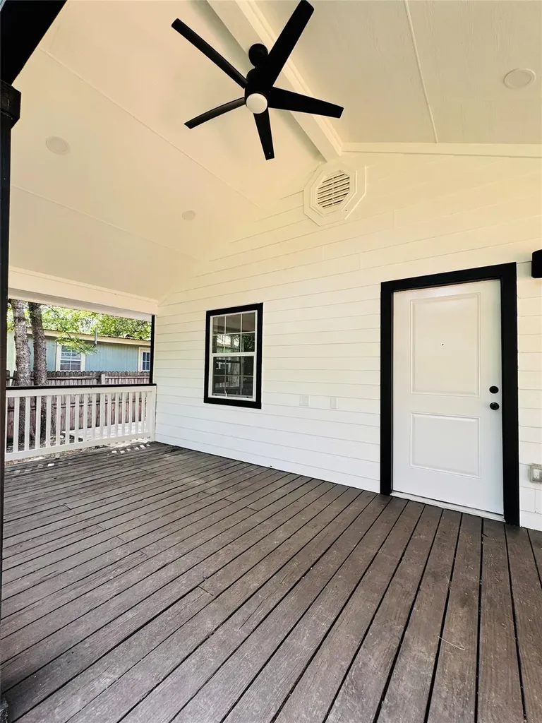 617 Persimmon Street Lockhart TX 78644