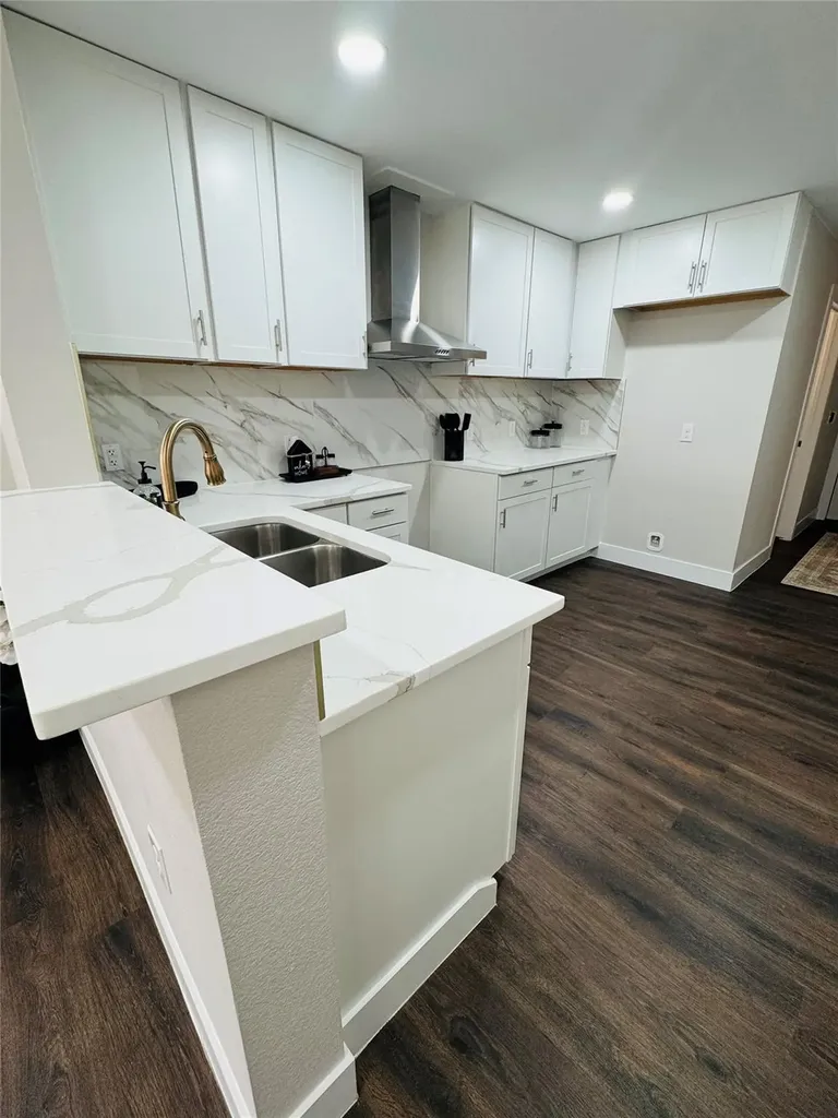 617 Persimmon Street Lockhart TX 78644