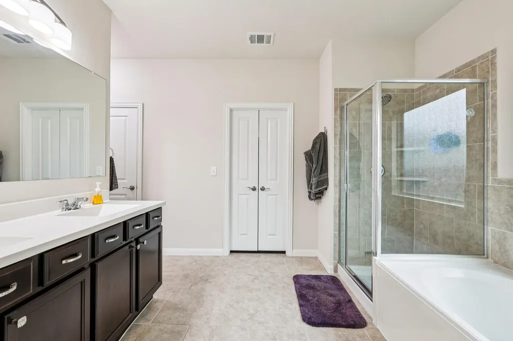 10033 Gertrudis Loop Austin TX 78747