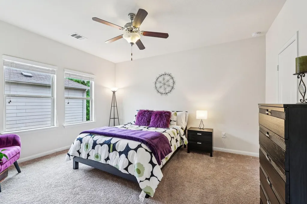 10033 Gertrudis Loop Austin TX 78747