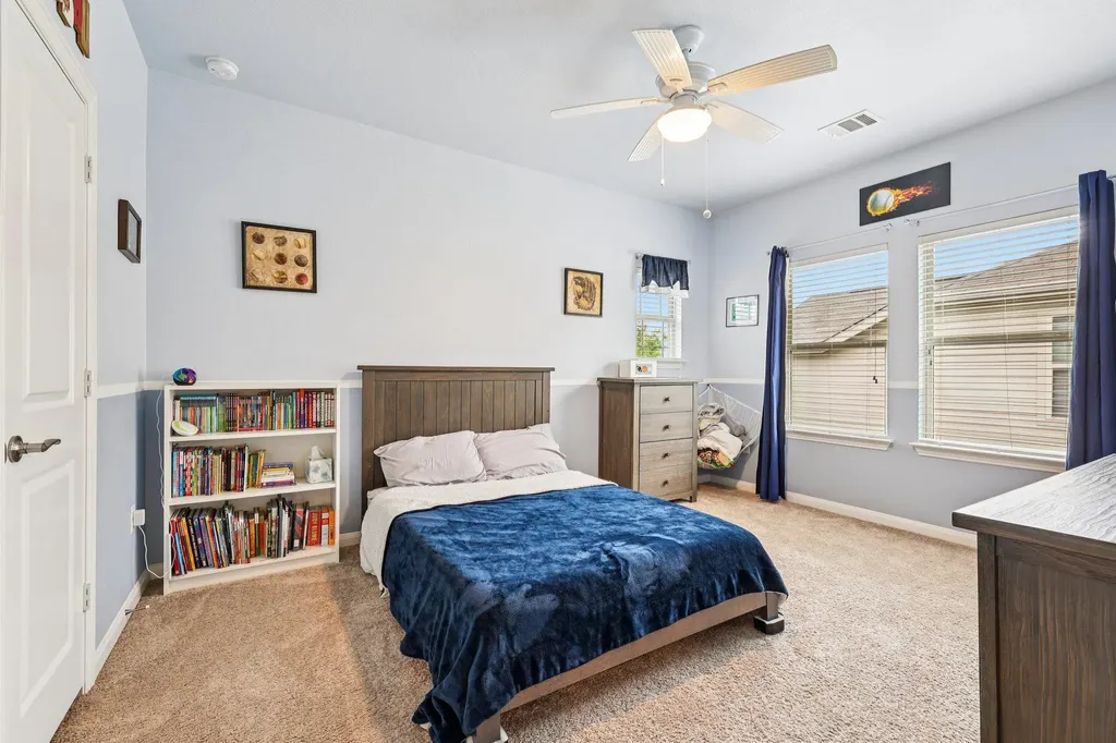 10033 Gertrudis Loop Austin TX 78747