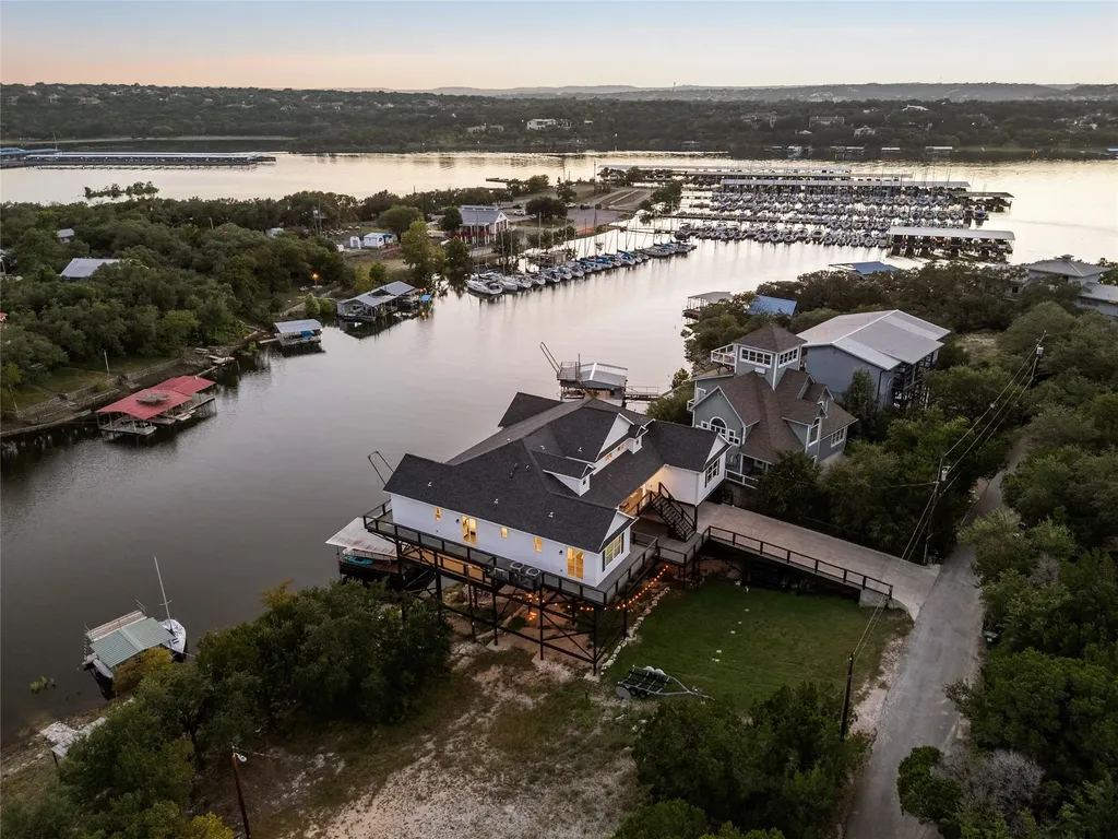 16323 Lake Loop Austin TX 78734