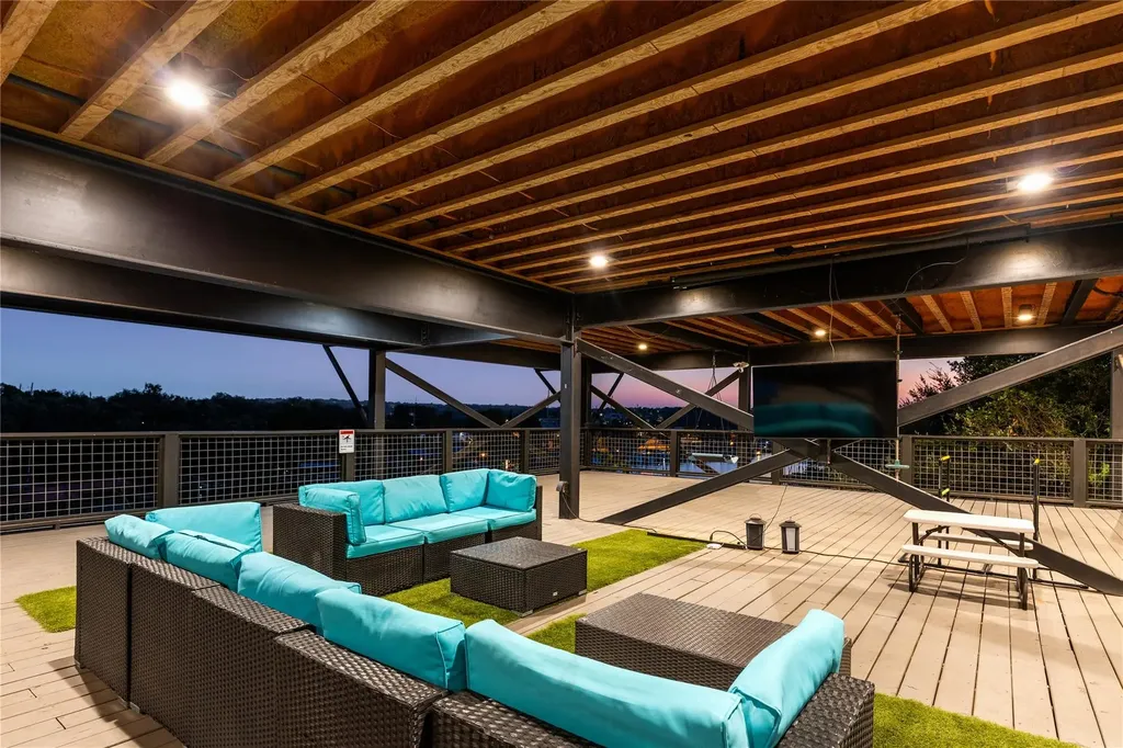 16323 Lake Loop Austin TX 78734