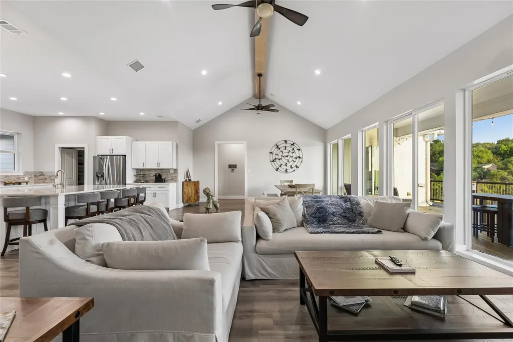 16323 Lake Loop Austin TX 78734