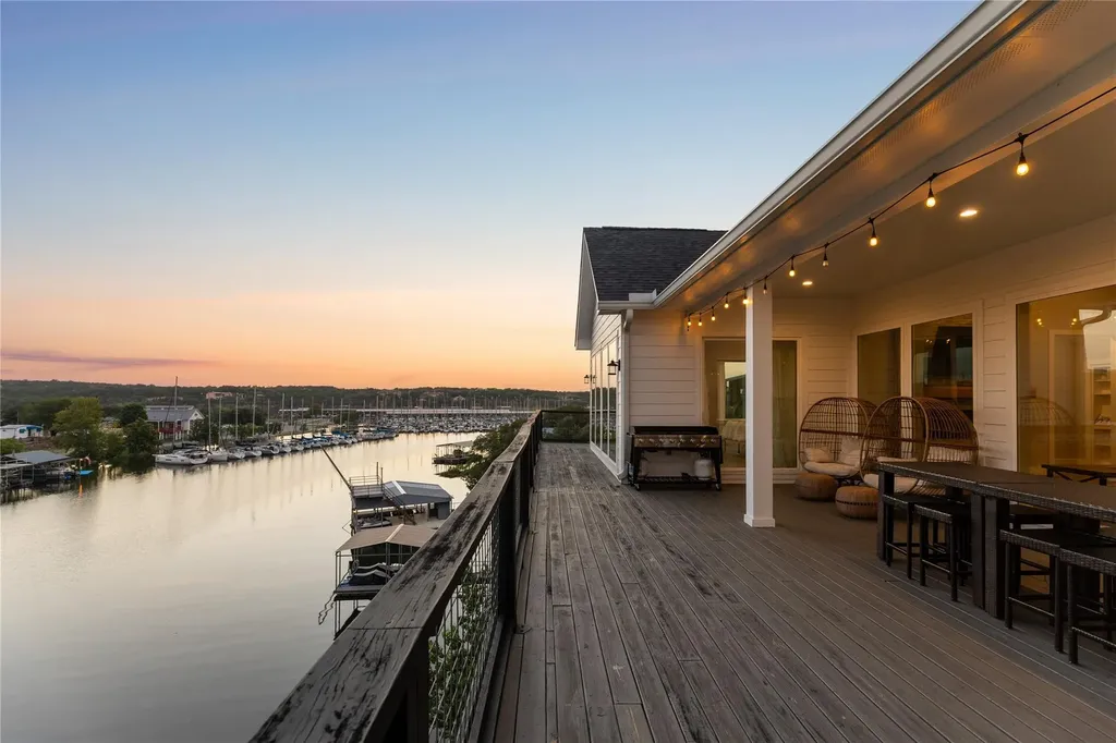 16323 Lake Loop Austin TX 78734
