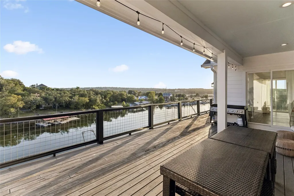 16323 Lake Loop Austin TX 78734