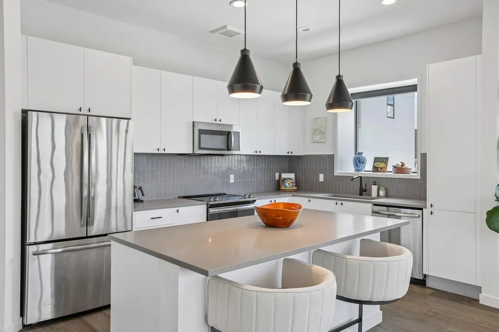 800 Embassy Drive Austin TX 78702