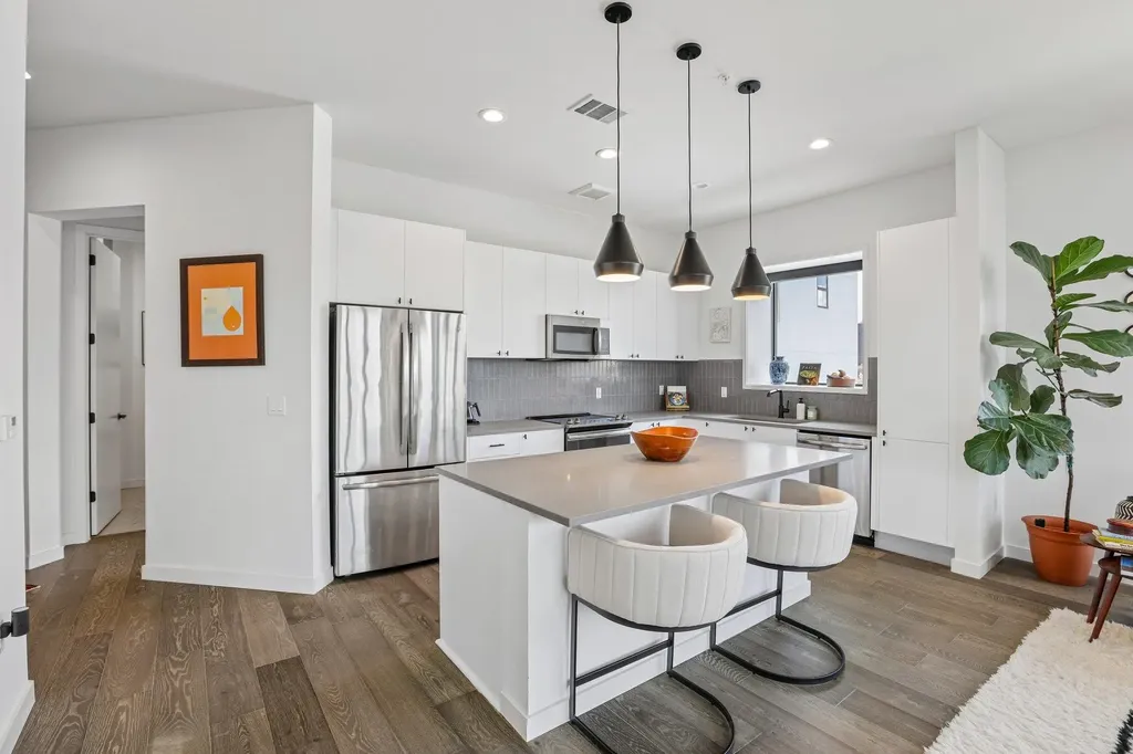 800 Embassy Drive Austin TX 78702