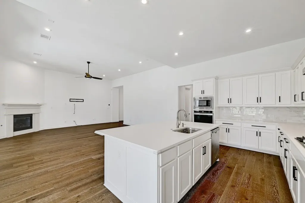 2124 Bel Paese Bend Leander TX 78641