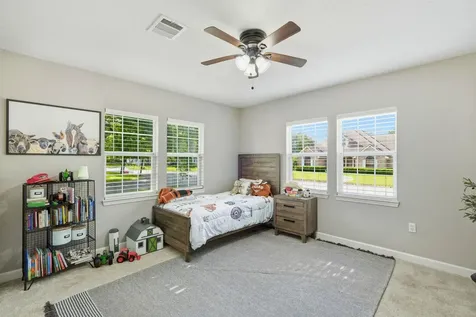 1104 W 7th Street Taylor TX 76574