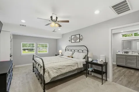 1104 W 7th Street Taylor TX 76574