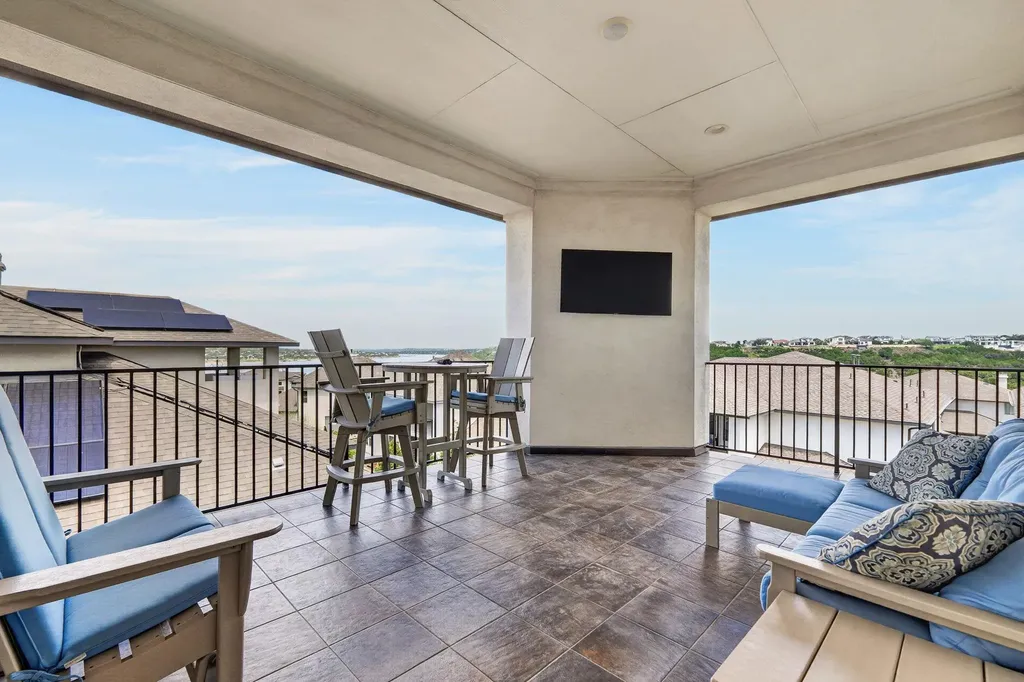2407 Skywalk Lane Spicewood TX 78669