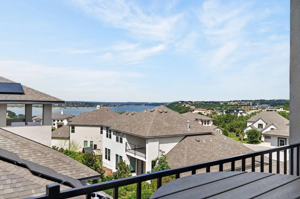 2407 Skywalk Lane Spicewood TX 78669