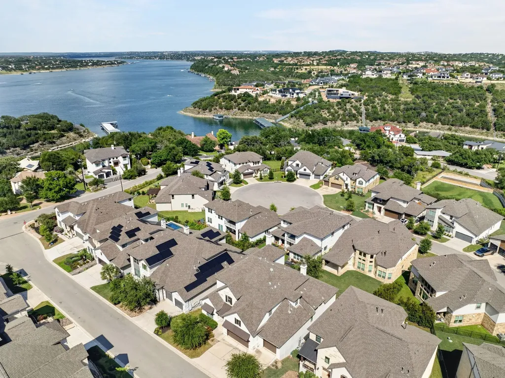 2407 Skywalk Lane Spicewood TX 78669