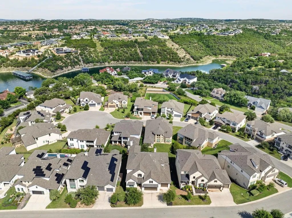 2407 Skywalk Lane Spicewood TX 78669