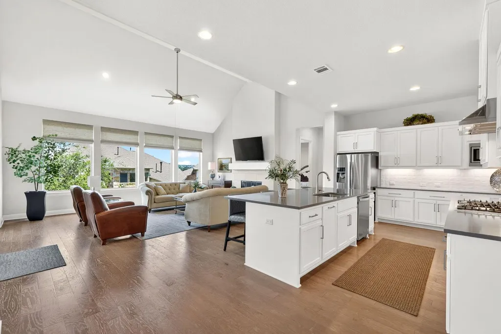 2407 Skywalk Lane Spicewood TX 78669