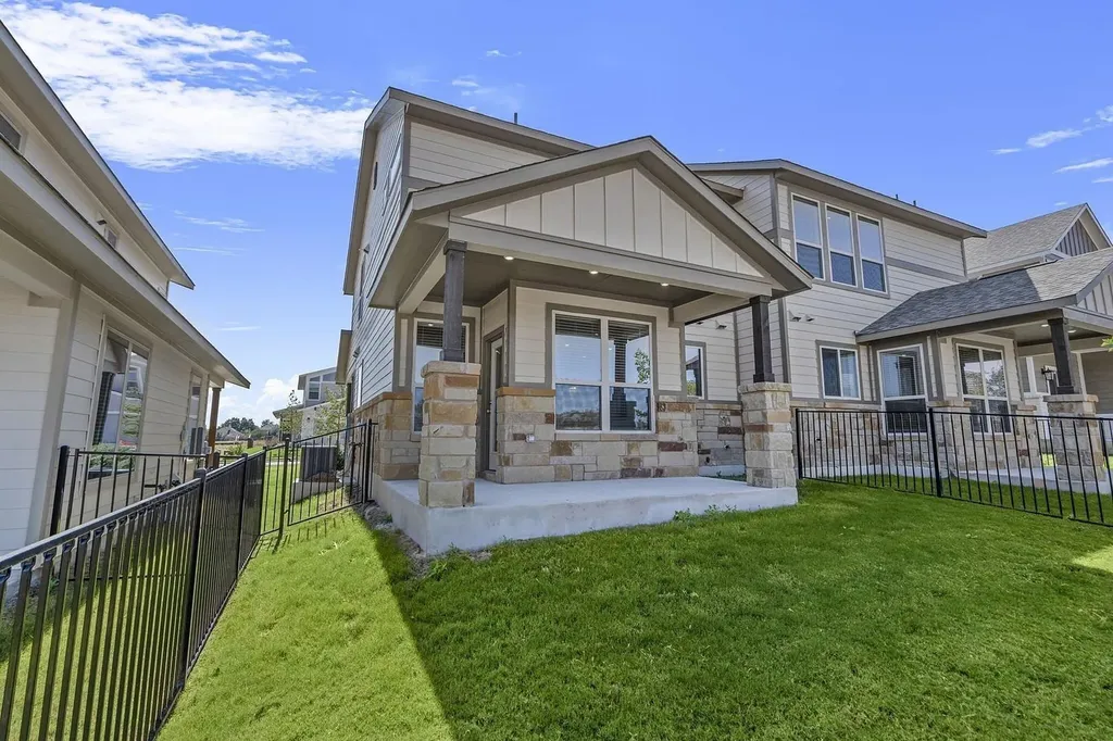 2208B Cornfield Drive Pflugerville TX 78660