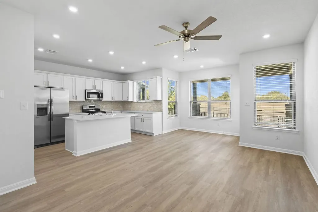 2208B Cornfield Drive Pflugerville TX 78660