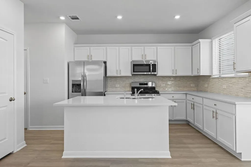 2208B Cornfield Drive Pflugerville TX 78660